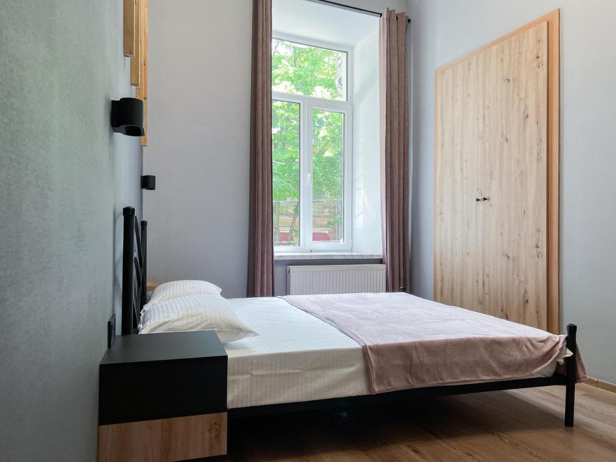 Apartments White Pearl Sadova オデッサ エクステリア 写真